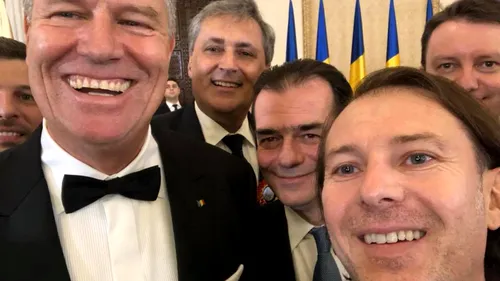 Selfie-urile, la modă printre politicieni în 2019. Florin Cîțu, cel mai mare fan al acestui stil fotografic