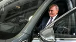 Vladimir Putin și-a etalat abilitățile de condus la volanul noului model Volga K50. Cum arată mașina realizată în colaborare cu chinezii