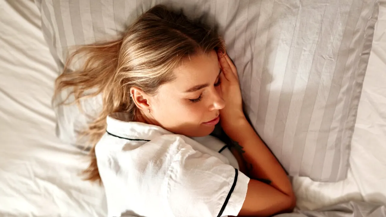 Studiu. Somnul întrerupt predispune la DEMENȚĂ