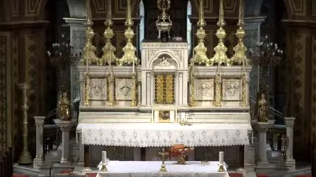 Arhiepiscopia Romano-Catolică: Credincioșii pot urmări de acasă, de la televizor sau online, Sfânta Liturghie / Mai există și credincioși care cred că Dumnezeu îi protejează și fără ca ei să ia măsuri de protecție