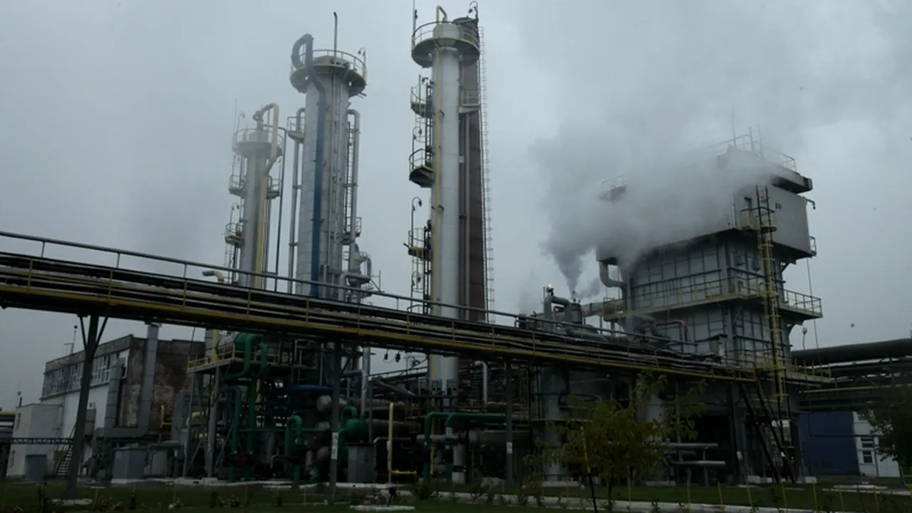 Cu cât au scăzut acțiunile Oltchim după anunțul privind majorarea capitalului de peste 60 de ori