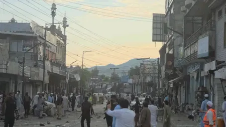 Atentat sinucigaș în nordul Pakistanului: Cel puțin 13 persoane au fost ucise și alte câteva zeci rănite, în timpul unei manifestații