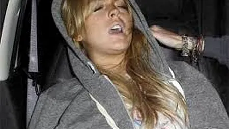 FOTO: Cum arată Lindsay Lohan după ce s-a externat dintr-o clinică de dezintoxicare