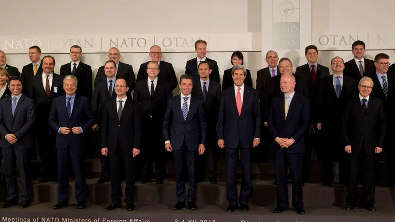 Miniștrii de externe reuniți la NATO au decis să meargă joi în Ucraina „pentru a transmite un mesaj