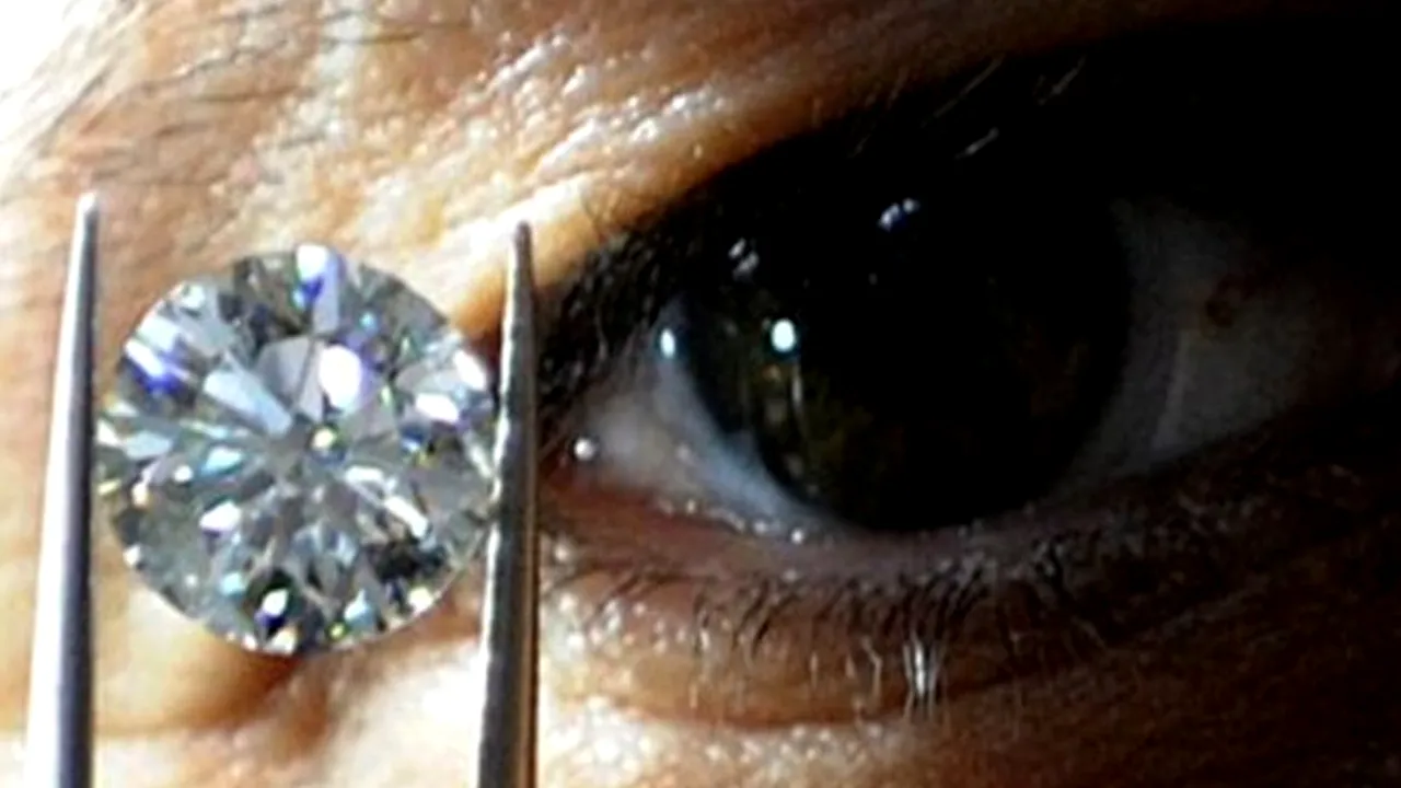 Prins cu 26.000 de diamante pe aeroport