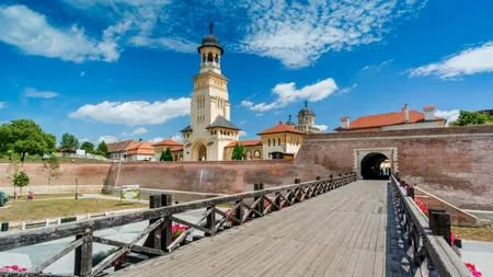 Nu e Malta, e doar o cetate din România care arată că și aici puteau pune lumea la cale cavalerii de odinioară / Turiștii străini, tot mai atrași