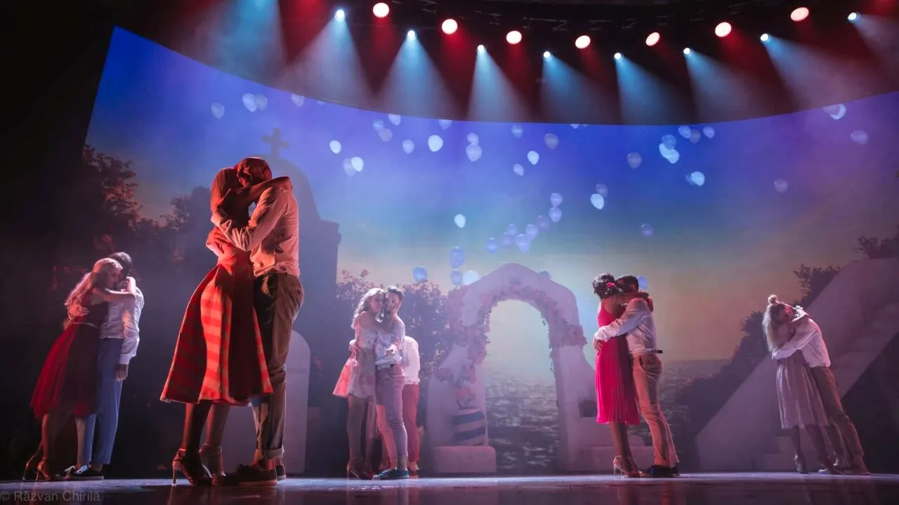 „Mamma Mia!“, cel mai aşteptat spectacol al anului în România. Legendarul musical, în top 10 al celor mai longevive show-uri din toate timpurile - GALERIE FOTO