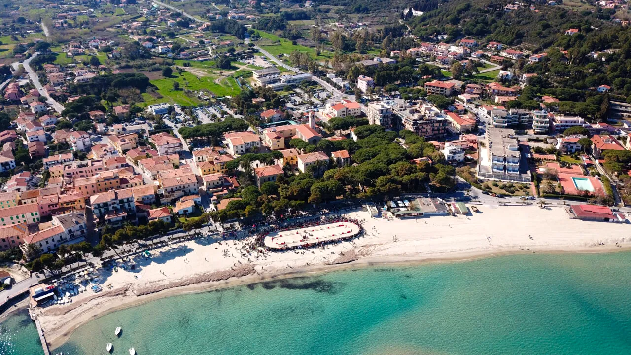 Insulele Corsica și Elba au fost „zgâlțâite”. Specialiștii credeau că a fost un cutremur, dar s-a dovedit a fi un OZN drept cauza fenomenului