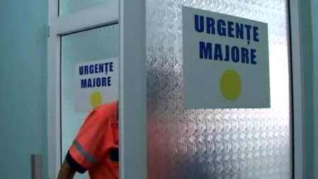 Glumă periculoasă: o fetiță cu astm a fost strangulată cu un fular de un coleg de școală