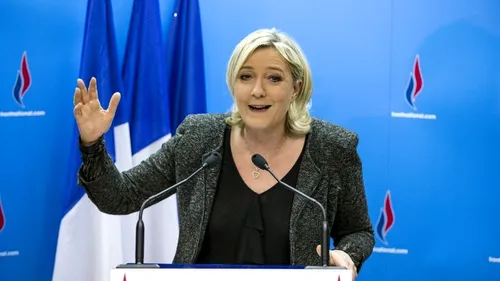 Franța, tot mai aproape de un președinte de extremă dreapta. Le Pen conduce în ultimele sondaje 

