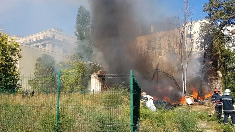 Incendiu izbucnit în centrul Capitalei, în spatele ANAF și Ministerului de Justiție