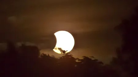 Eclipsă de Soare în 4 decembrie. Două minute de întuneric în Antarctica: Unde va fi mai vizibil evenimentul astronomic (VIDEO)