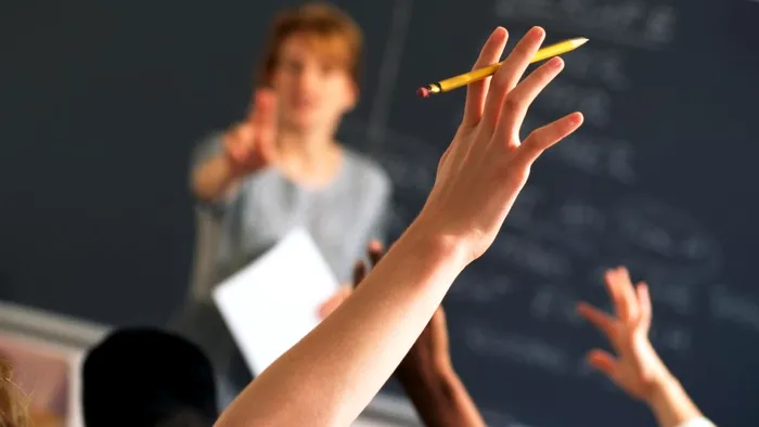 Elevii au rămas fără bursele școlare. Explicațiile Ministerului Educației