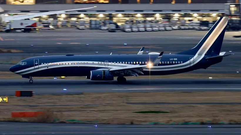 FOTO | Cum arată avionul cu care a călătorit președintele Klaus Iohannis în Asia