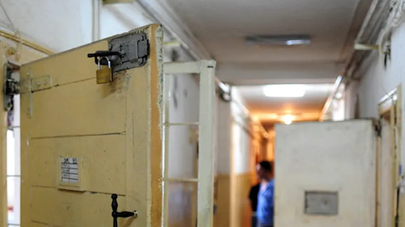 Incident la Penitenciarul Rahova. 11 gardieni au ajuns la spital