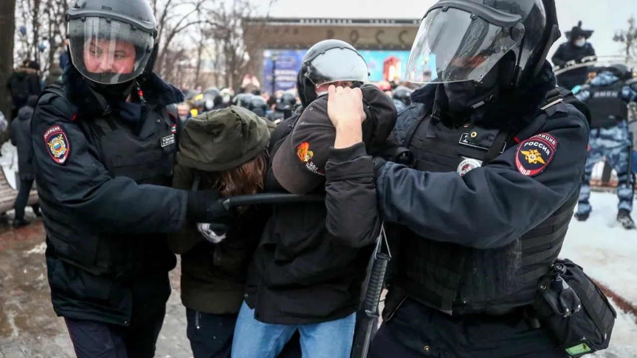 Mii de persoane au fost arestate în timpul protestelor pro-Navalnîi din Rusia. LIVE UPDATE | VIDEO