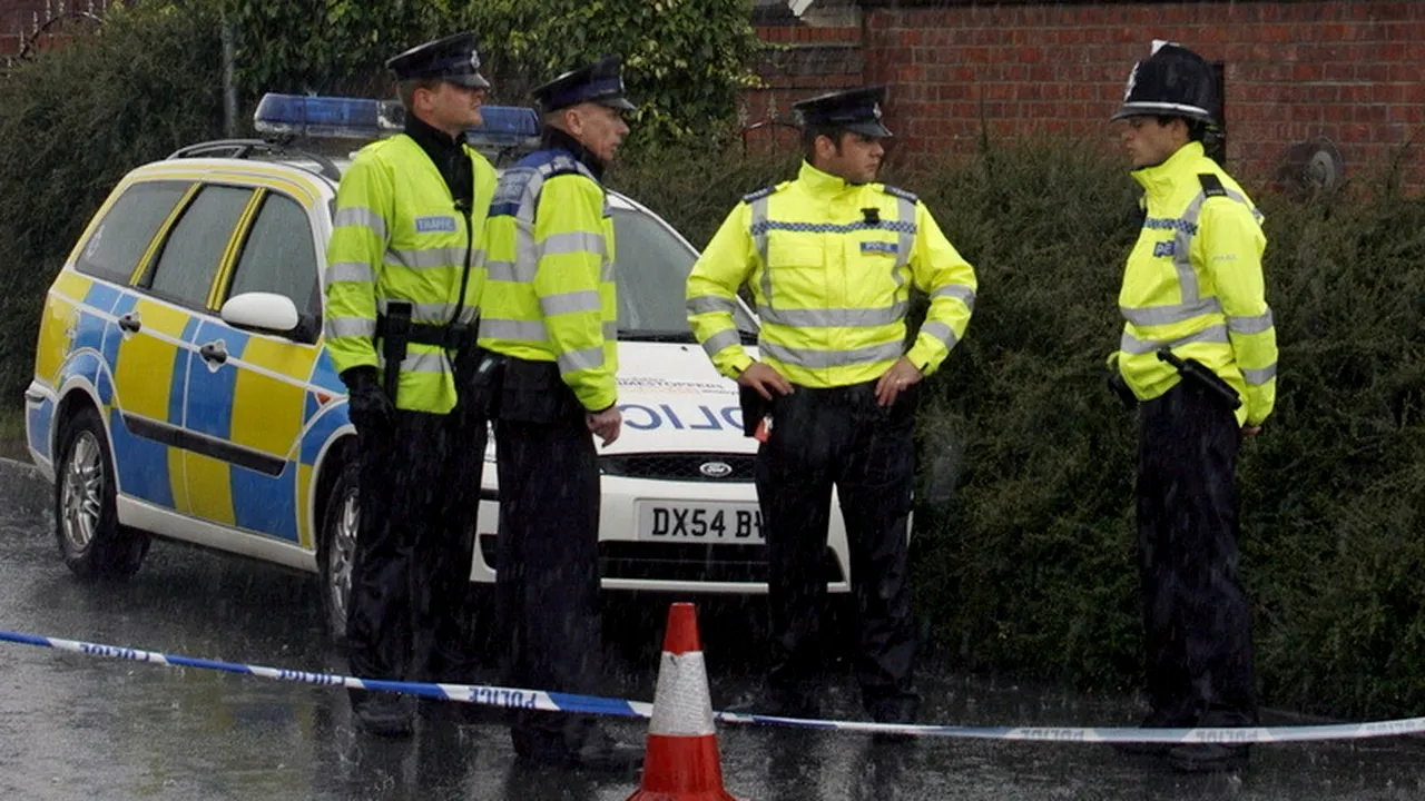 Doi români se află pe lista celor mai căutați infractori străini din Marea Britanie