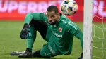 Dinamo RATEAZĂ primul loc în Superliga din cauza unei gafe a portarului Epassy: „Nu este prima mea greşeală, dar sper să nu mai fac”