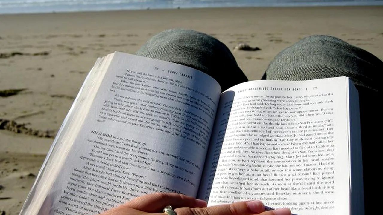 Oamenii preferă să citească opere scrise de persoane de același sex cu ei. Care este explicația