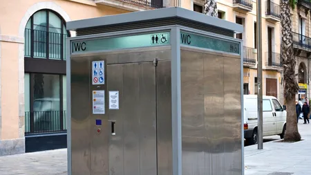 Cât costă o TOALETĂ ecologică din Brașov. Este mai scumpă decât un apartament