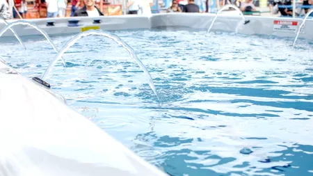 Băile Felix, pline de turiști de 1 MAI: Ștranduri aglomerate, oferte de lux și investiții de milioane