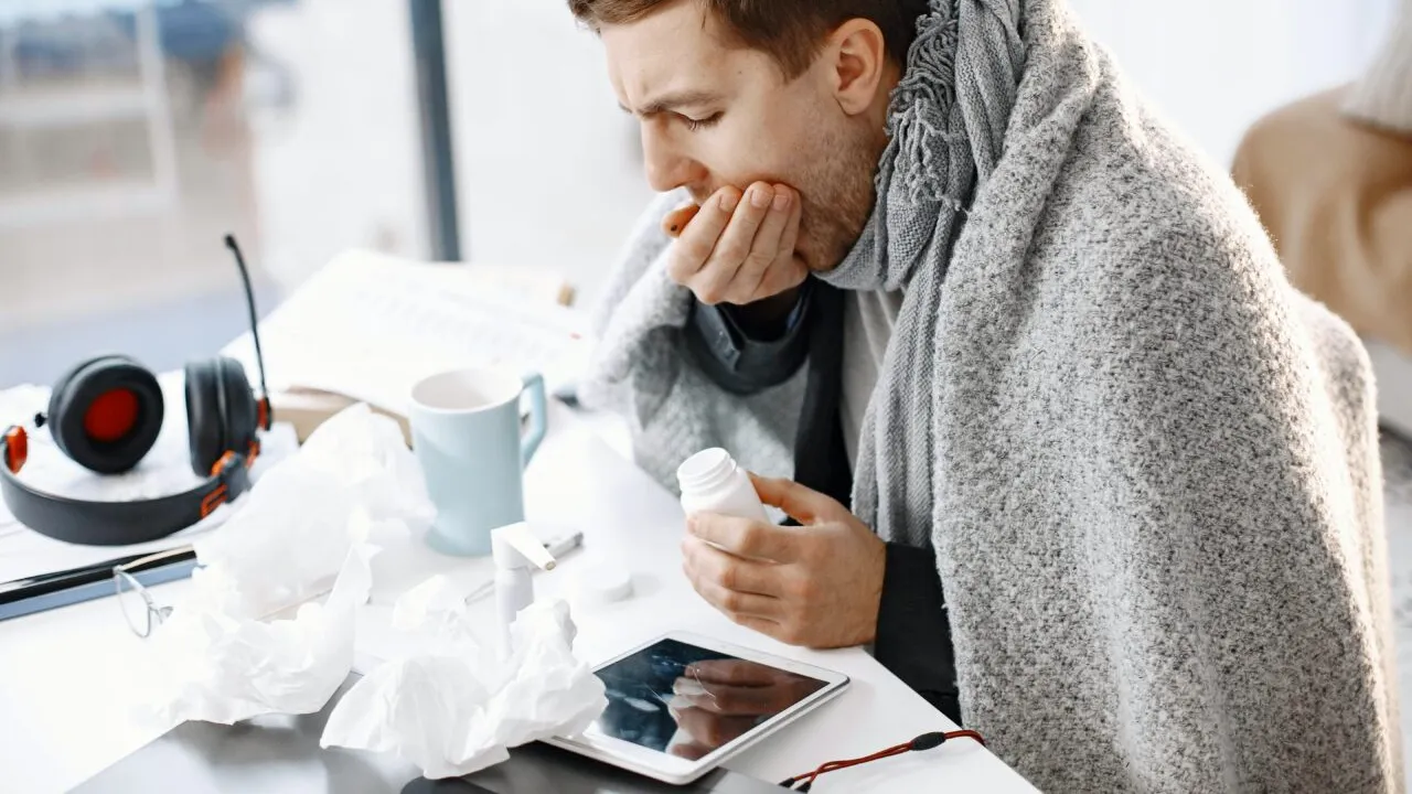 Par inofensive, dar dacă le folosești înainte să urci la volan, pici testul de droguri! Medicamentele sunt folosite de toată lumea în sezonul rece!