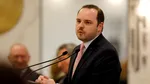 Rogobete îl invită pe Bolojan pe holurile unei secții de oncologie: „La patul bolnavului nu există propagandă”