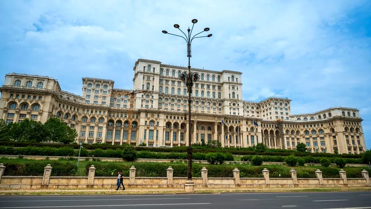 Comunicat: O zi în București, cu start la Palatul Parlamentului