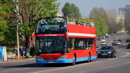 Anunț pentru turiști: Autobuzele estivale care leagă Portul Constanța de stațiunea Mamaia pot fi folosite din weekend