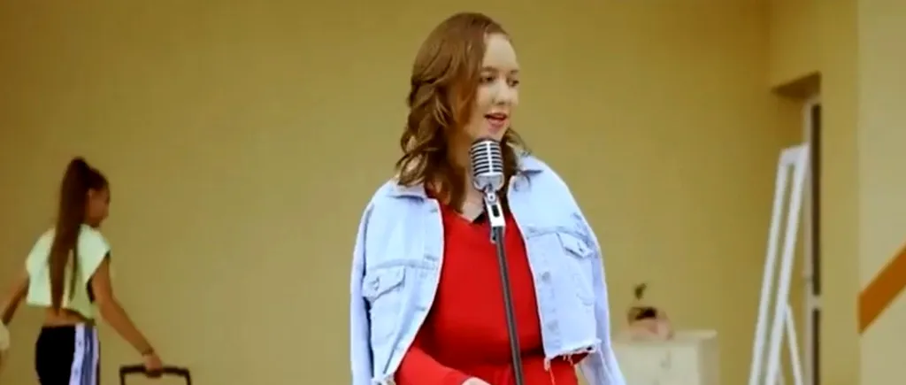 VIDEO | Alexia, fata cu brațele replantate, și-a lansat prima piesă. Ce mesaj transmite