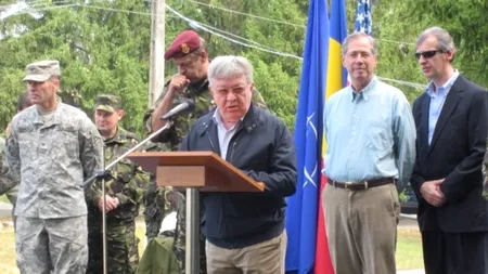 Ministrul apărării nu-l reevaluează pe Gabriel Oprea. 