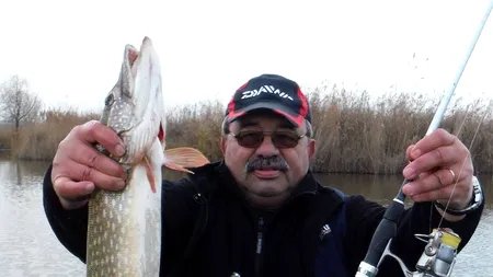 Victor Țăruș, prezentatorul emisiunii “Pescarul Hoinar” de la TVR, răpus de COVID-19