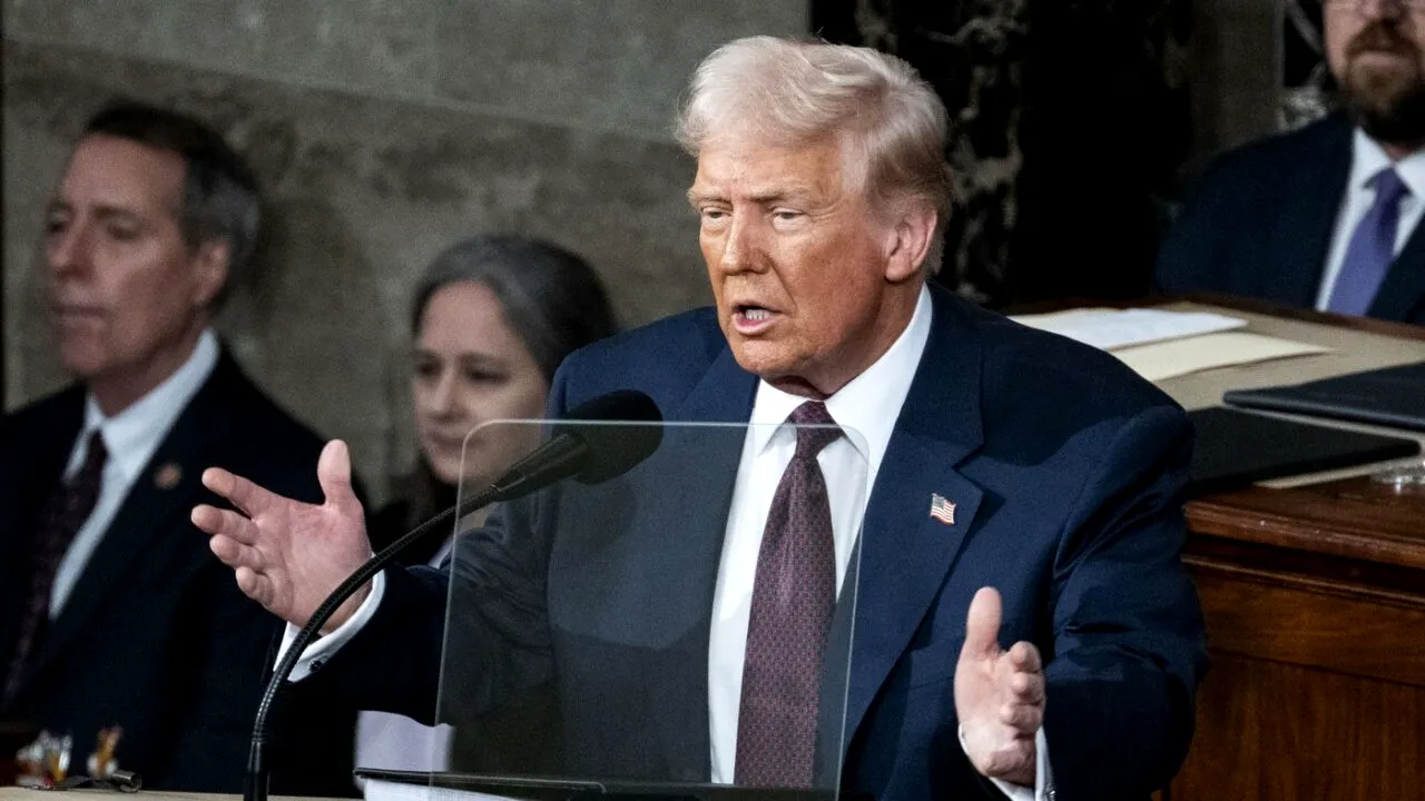 Al 5-lea eșec la vot în Senatul SUA: Guvernul federal, în shutdown!/Donald Trump anunță concedieri masive