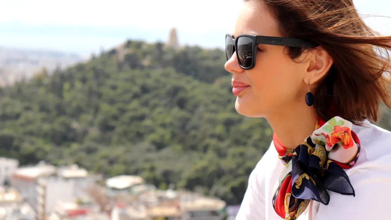 Scriitoarea Roxana Brănișteanu: „Mi-am spus că, oriunde mă duce viața, nu am să rup niciodată legătura cu scrisul”