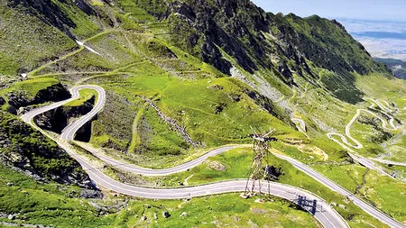 Un clujean cu handicap de vedere și prietenul lui, în tandem pe bicicletă peste Transfăgărășan