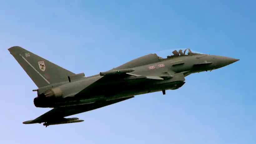MApN: Trei aeronave Eurofighter Typhoon din Germania au aterizat la Baza „Mihail Kogalniceanu”
