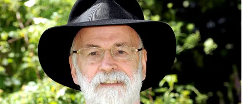 Scriitorul Terry Pratchett, autorul seriei de romane „Discworld, a murit la vârsta de 66 de ani