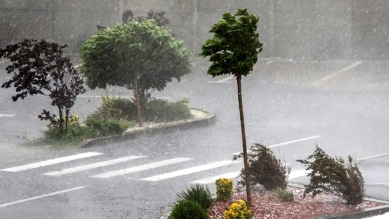 Meteorologii Accuweather au modificat prognoza în România! Fenomene meteo extreme în București