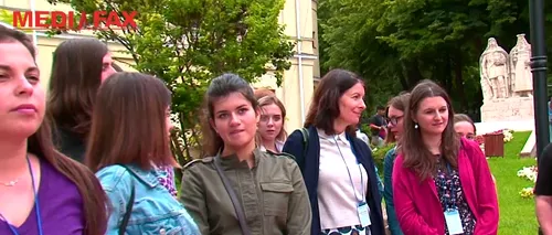 Studenți din Iași, pasionați de istorie, ghidează gratuit turiștii prin orașul celor șapte coline
