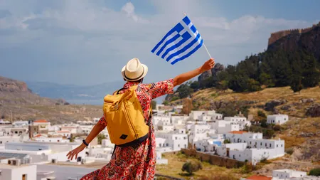 Cum să îți planifici o vacanță ieftină în GRECIA. Traseu, prețuri și recomandări de la doi dintre cei mai cunoscuți vloggeri din România