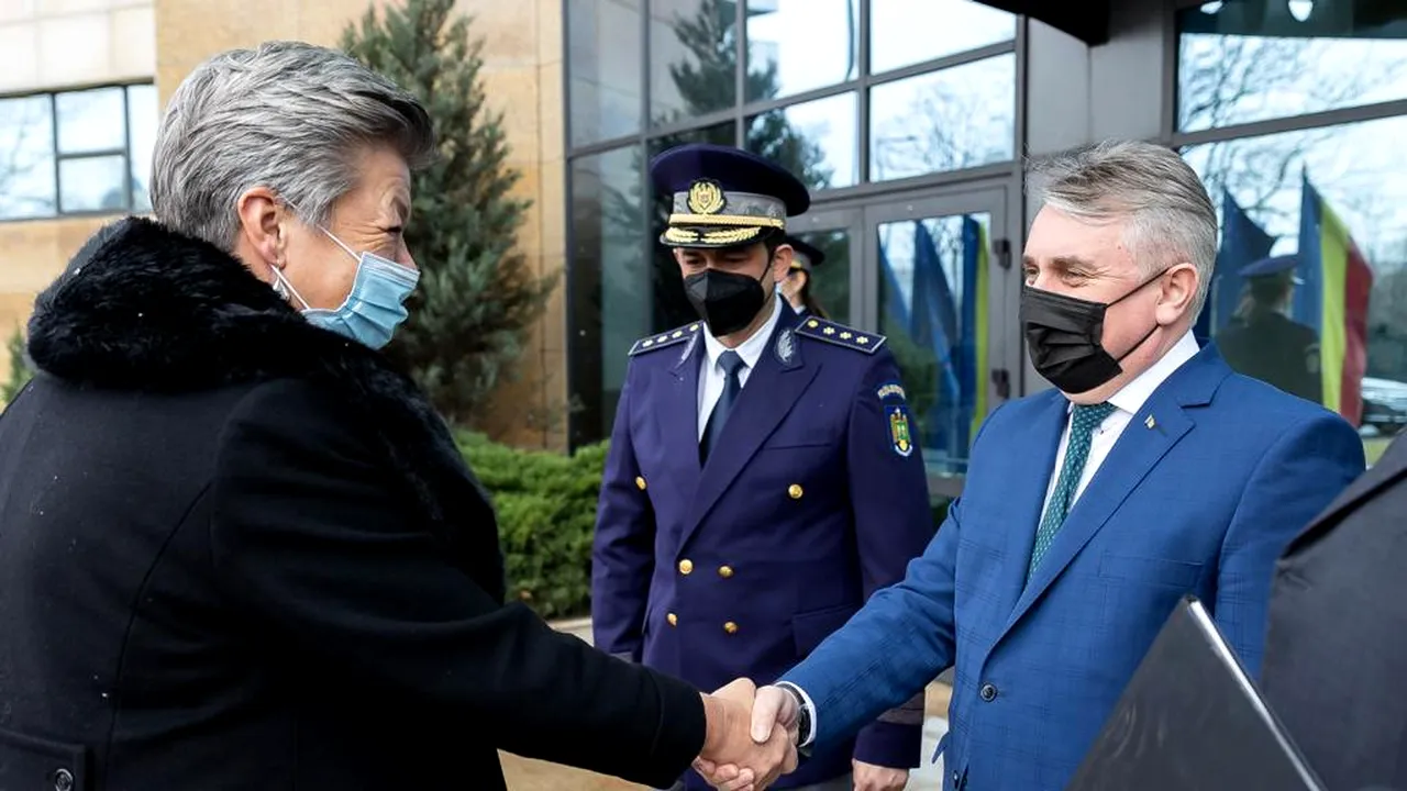 FOTO | Comisarul european Ylva Johansson, în vizită la taberele pentru refugiații ucraineni din nordul României