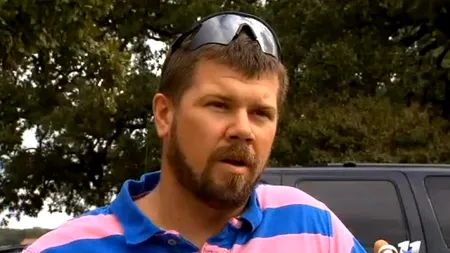 VIDEO. A fost lovit de fulger de două ori în aceeași zi, dar a supraviețuit. 