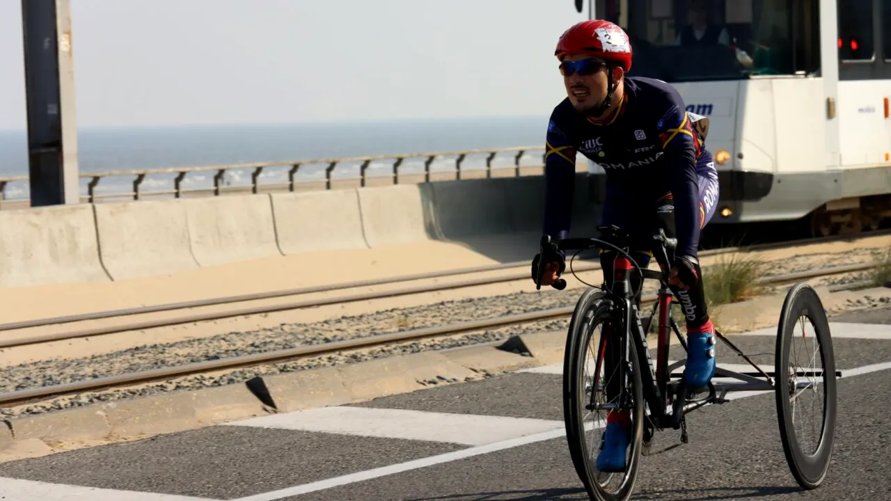 Comitetul Național Paralimpic, bun de plată! Un ciclist român cu dizabilități, interzis la Olimpiada de la Tokyo pentru că nu se poate îmbrăca singur!