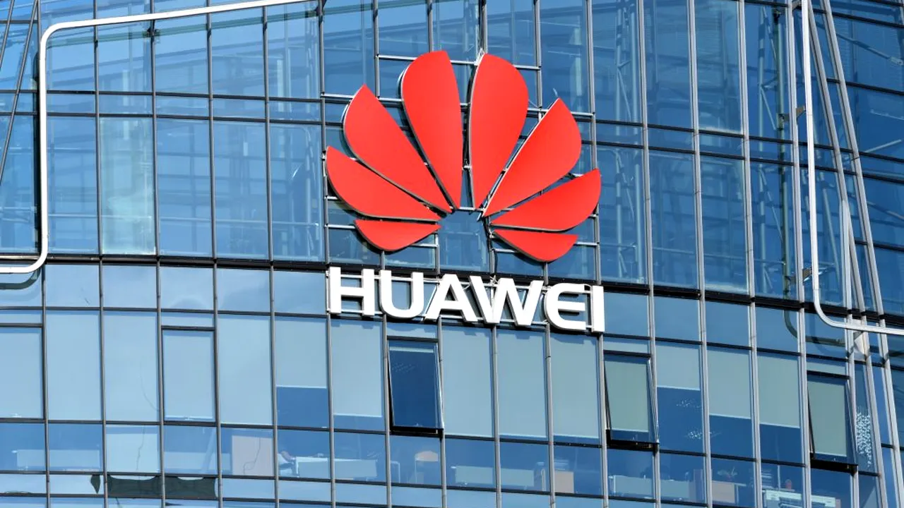 Marea Britanie exclude Huawei din procesul de dezvoltare a infrastructurii 5G. Companiile din sectorul telecomunicațiilor vor trebui să renunțe la echipamentele gigantului chinez