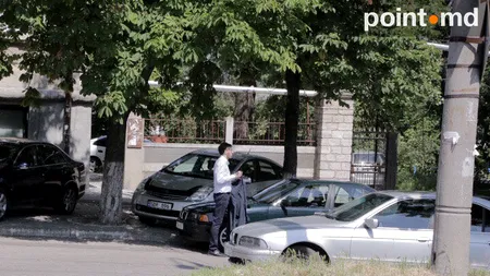 Dorin Chirtoacă, surprins pe străzile Chișinăului, deși a fost plasat în arest la domiciliu. VIDEO