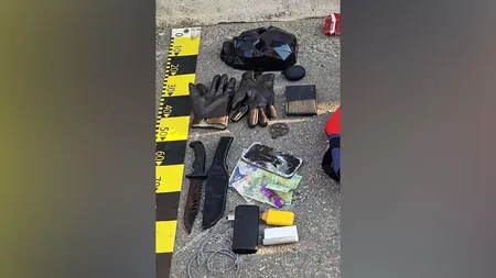 FOTO | Ce au găsit anchetatorii în rucsacul atacatorului din Grădina Botanică din Craiova