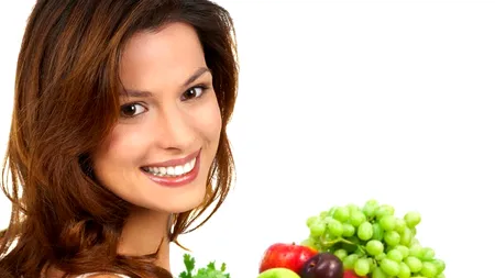 DIETĂ DE CANICULĂ. Lista alimentelor care nu trebuie să-ți lipsească din meniul zilnic