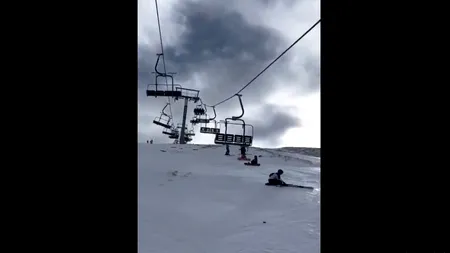 Zeci de persoane au fost rănite, unele în stare GRAVĂ, într-o stațiune montană din Spania după ce un telescaun a căzut de la o înălțime de 15 metri