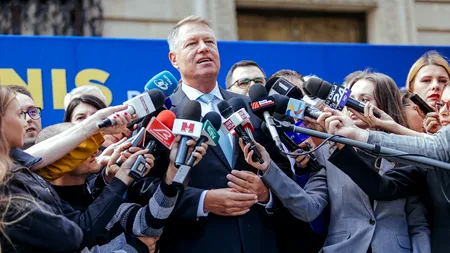 Iohannis și-a depus candidatura la BEC: Am peste 2.200.000 de semnături. Este un număr imens și mă bucură foarte mult