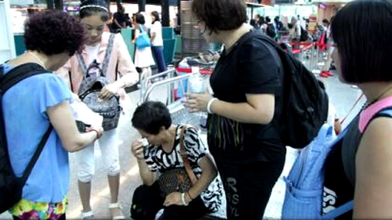 O chinezoaică nu a vrut să renunțe la o sticlă de coniac de 200 de dolari, la urcarea în avion. Soluția aleasă nu a fost însă deloc inspirată